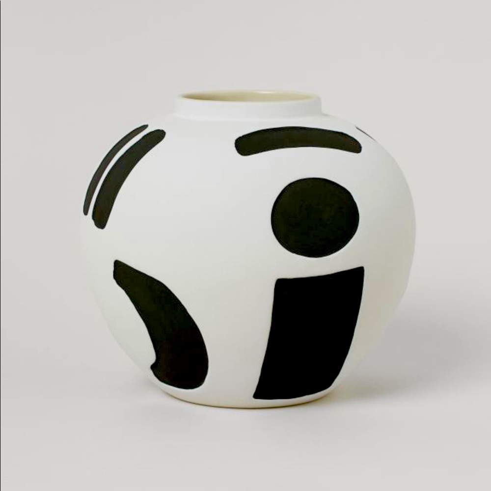 BLOGGER FAVORITE 🔥 H&M Hand-painted Vase